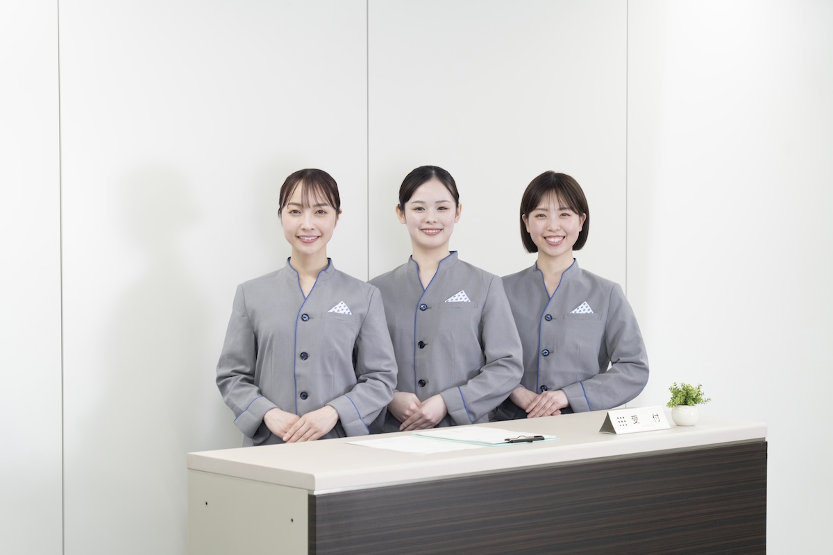 病院内でのコンシェルジュ業務（受付・ご案内）／中央市民病院
